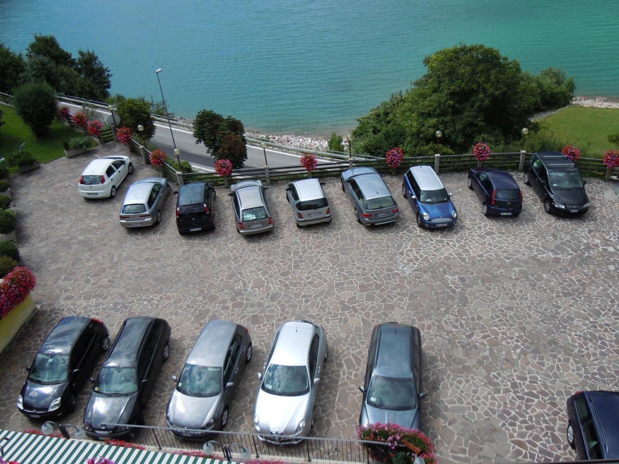 Hotel Fontanella โมลเวโน ภายนอก รูปภาพ